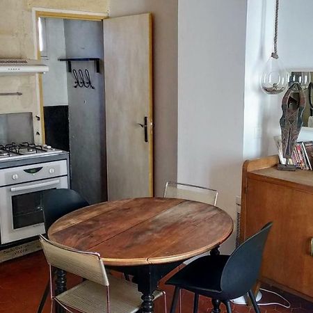 Apartamento Le Nid Des Arenes Arlés Exterior foto